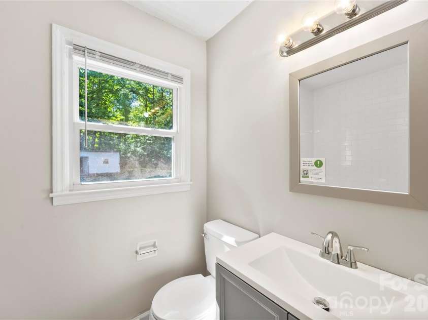 723 Vancouver Lane, Gastonia, NC 28052.  MLS# CAR4384860, YatesRealty ID 24094. 