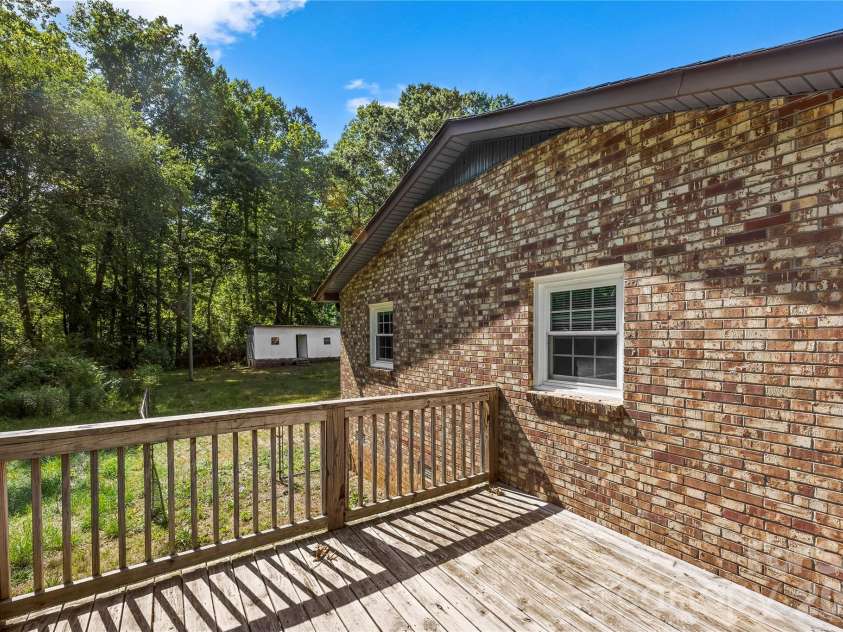 723 Vancouver Lane, Gastonia, NC 28052.  MLS# CAR4384860, YatesRealty ID 24094. 