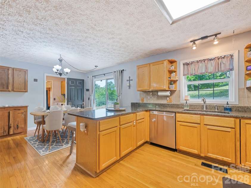 222 Thistle Ridge, Clyde, NC 28721.  MLS# CAR4384897, YatesRealty ID 24095. 