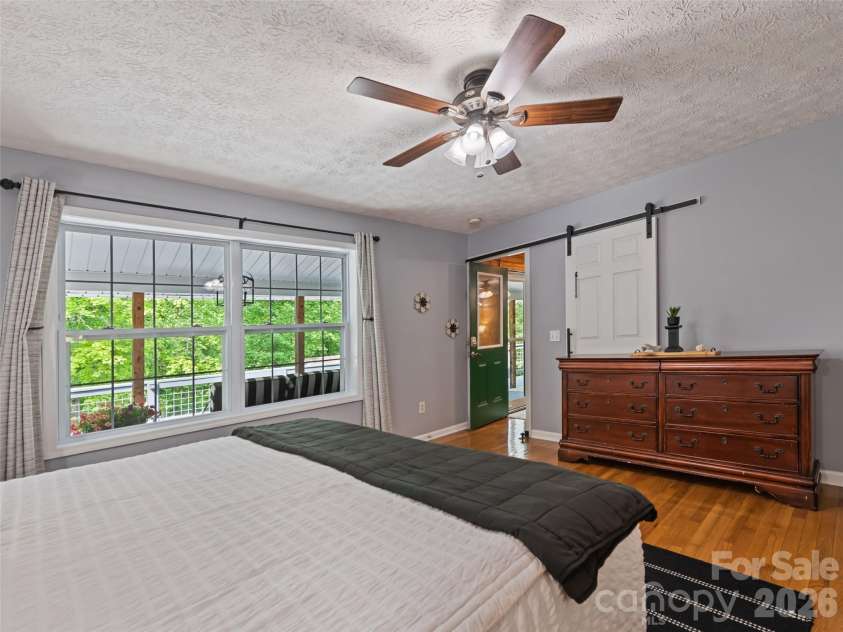 222 Thistle Ridge, Clyde, NC 28721.  MLS# CAR4384897, YatesRealty ID 24095. 
