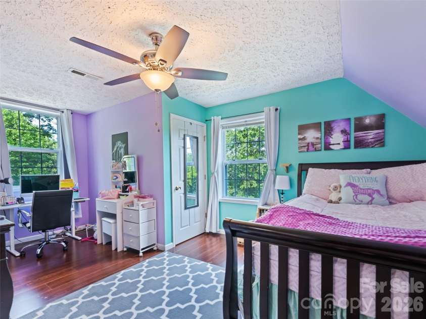 222 Thistle Ridge, Clyde, NC 28721.  MLS# CAR4384897, YatesRealty ID 24095. 