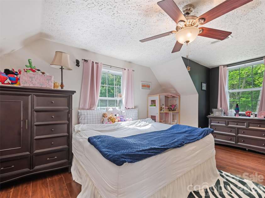 222 Thistle Ridge, Clyde, NC 28721.  MLS# CAR4384897, YatesRealty ID 24095. 