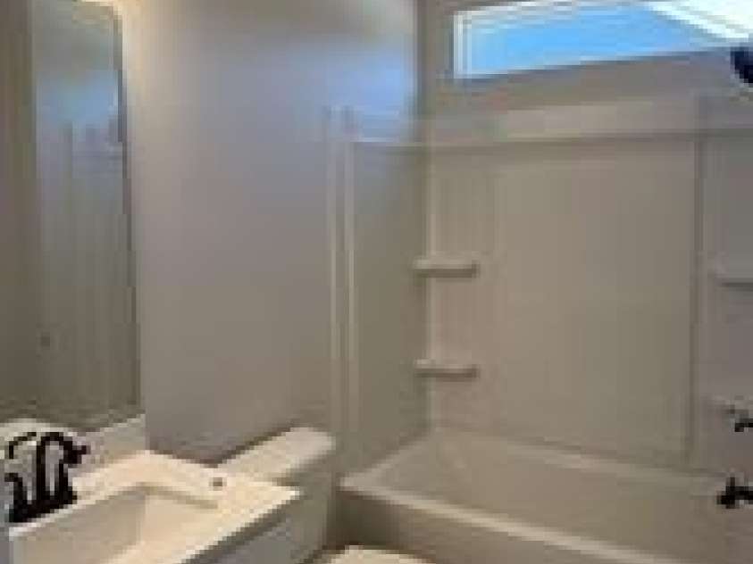 12184 MUSCADINE Court, Midland, NC 28107.  MLS# CAR4266054, YatesRealty ID 24097. Avery Bath 2nd