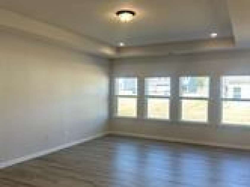 12184 MUSCADINE Court, Midland, NC 28107.  MLS# CAR4266054, YatesRealty ID 24097. Avery Family Room