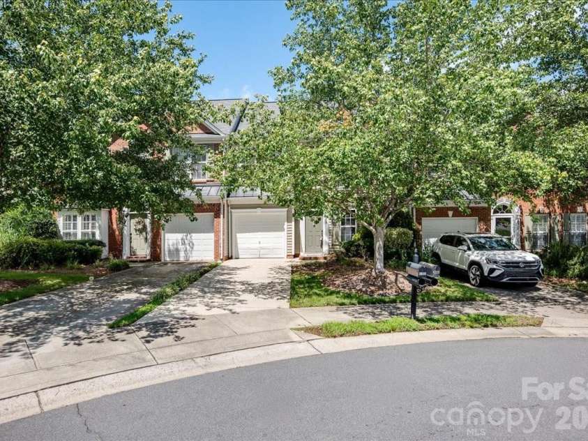 4209 Piccadilly Lane, Fort Mill, SC 29707.  MLS# CAR4384861, YatesRealty ID 24097. In a cul-de-sac