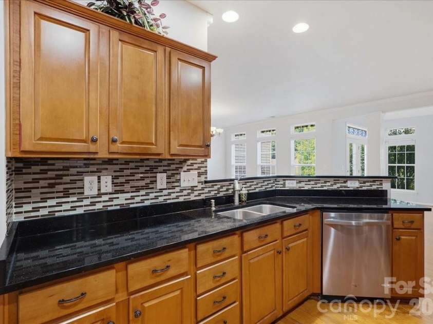 4209 Piccadilly Lane, Fort Mill, SC 29707.  MLS# CAR4384861, YatesRealty ID 24097. Lovely Backslash