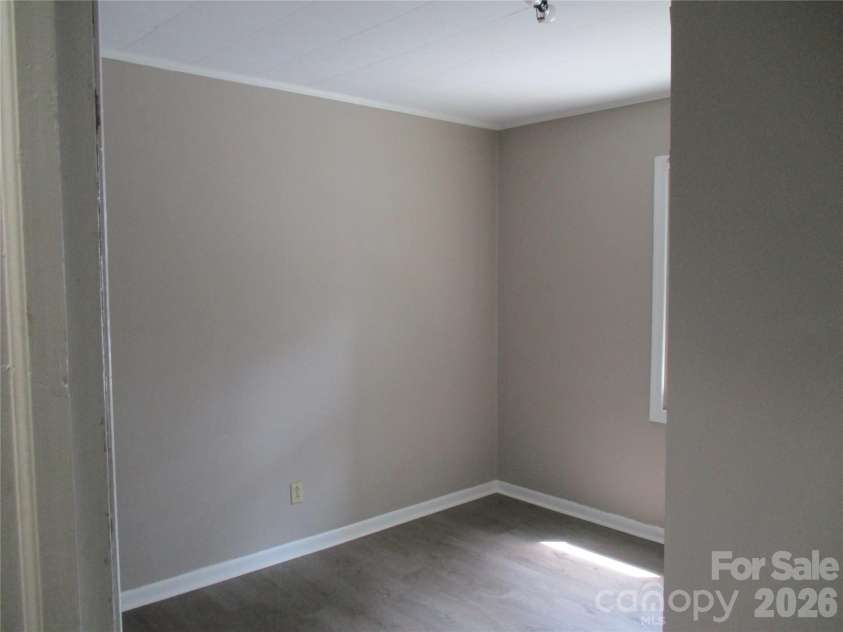 307 6th Street, Belmont, NC 28012.  MLS# CAR4384941, YatesRealty ID 24098. 