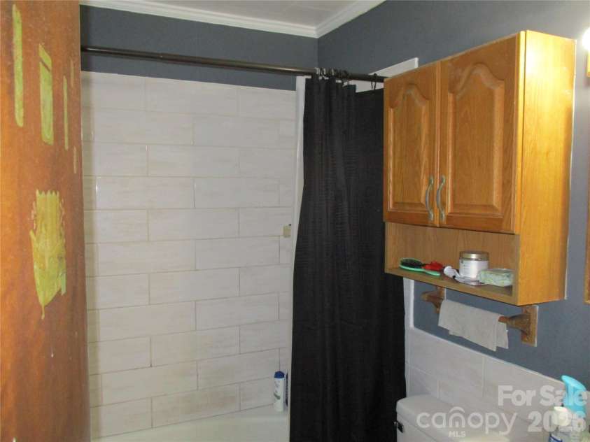 307 6th Street, Belmont, NC 28012.  MLS# CAR4384941, YatesRealty ID 24098. 
