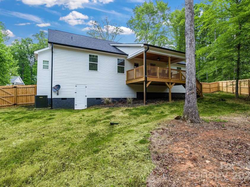1222 Summerhill Street, Lenoir, NC 28645.  MLS# CAR4255837, YatesRealty ID 24099. 