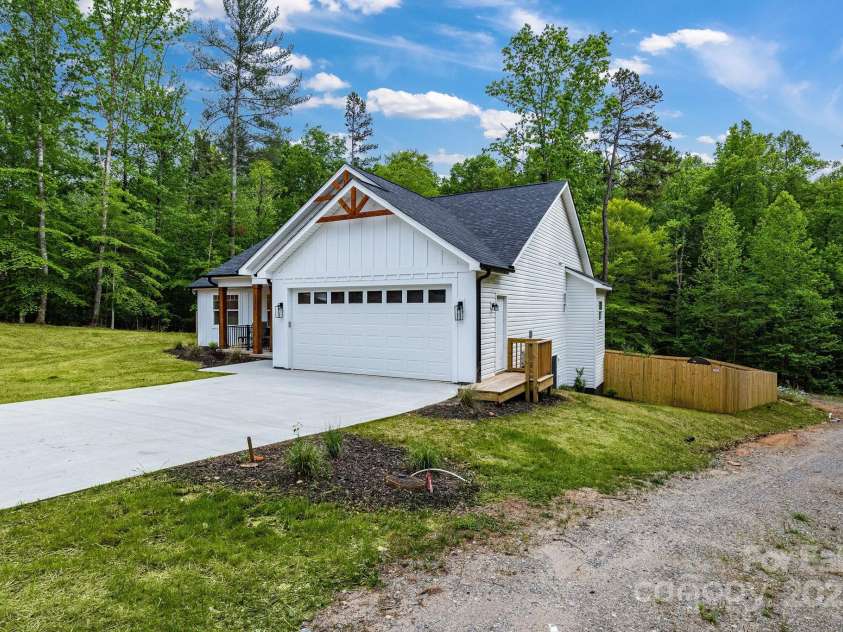 1222 Summerhill Street, Lenoir, NC 28645.  MLS# CAR4255837, YatesRealty ID 24099. 