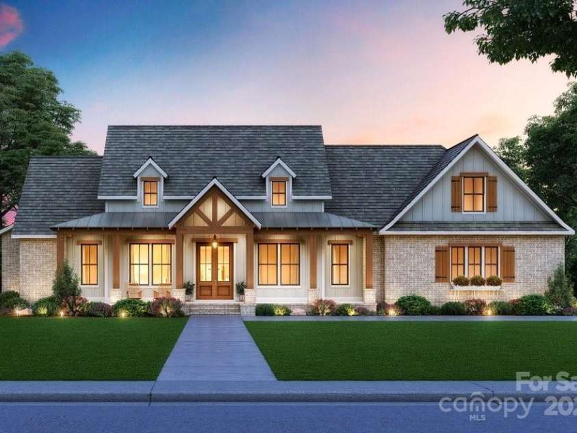 2070 Shannon Drive, Morganton, NC 28655.  MLS# CAR4205766, YatesRealty ID 241. 