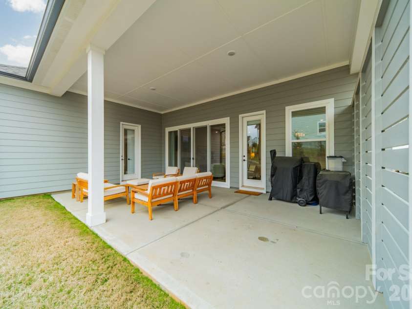 1402 Encore Lane, Waxhaw, NC 28173.  MLS# CAR4319443, YatesRealty ID 2410. 