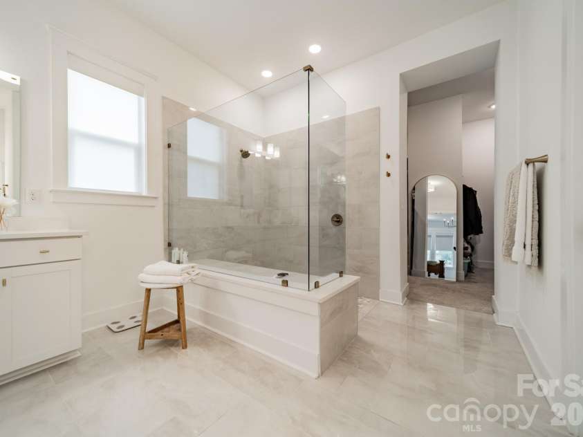 1402 Encore Lane, Waxhaw, NC 28173.  MLS# CAR4319443, YatesRealty ID 2410. 