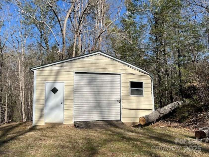 190 Lightning Ridge, Marion, NC 28752.  MLS# CAR4231932, YatesRealty ID 2410. 