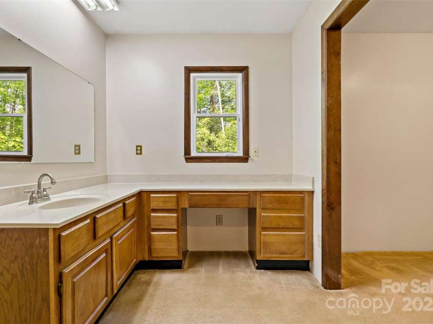 190 Lightning Ridge, Marion, NC 28752.  MLS# CAR4231932, YatesRealty ID 2410. 