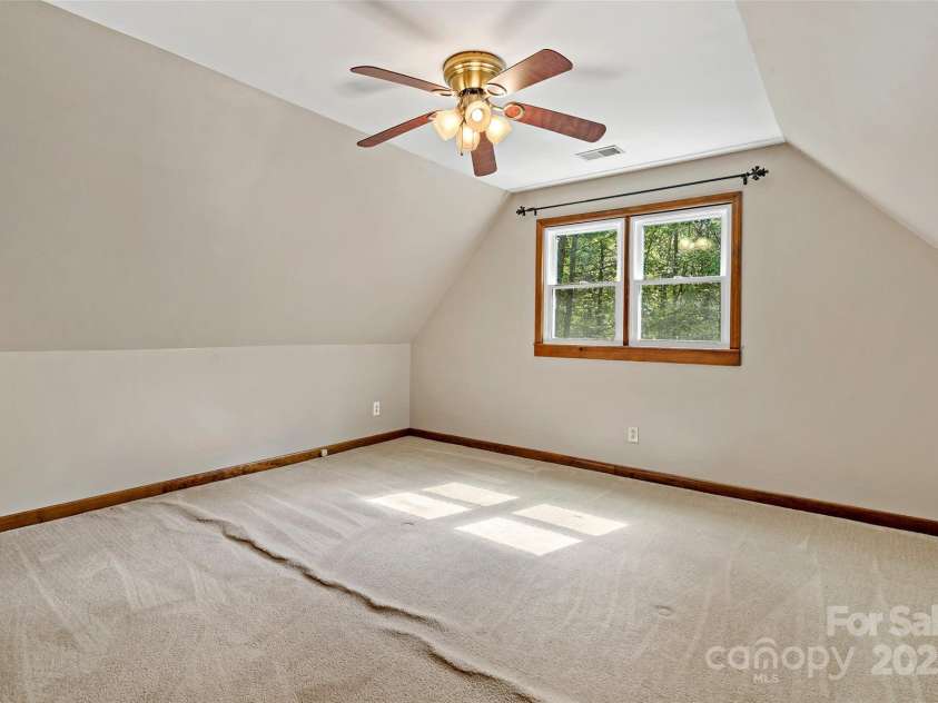 190 Lightning Ridge, Marion, NC 28752.  MLS# CAR4231932, YatesRealty ID 2410. 