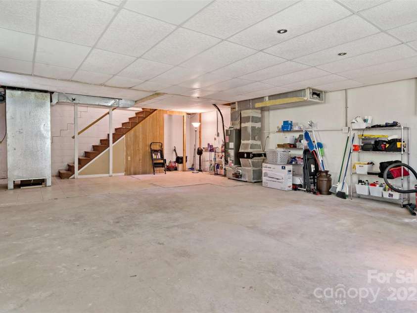 190 Lightning Ridge, Marion, NC 28752.  MLS# CAR4231932, YatesRealty ID 2410. 