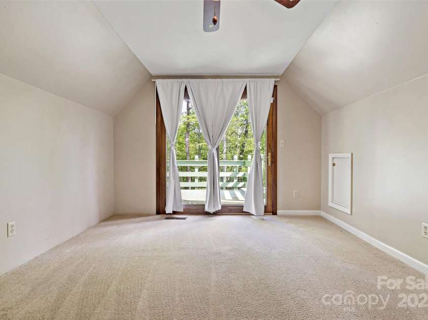 190 Lightning Ridge, Marion, NC 28752.  MLS# CAR4231932, YatesRealty ID 2410. 