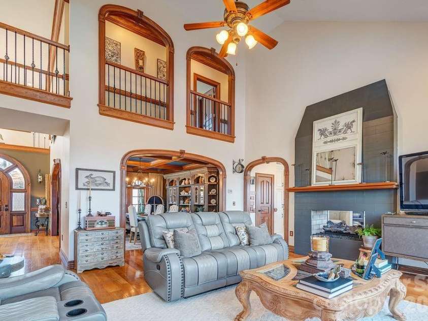 76 Bradford Vistas Drive, Fletcher, NC 28732.  MLS# CAR4335092, YatesRealty ID 2410. 