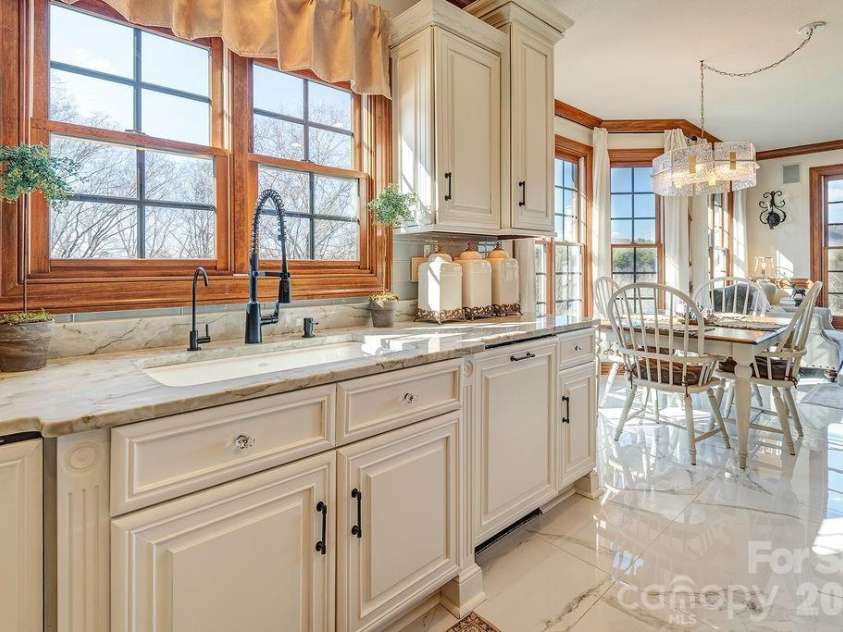 76 Bradford Vistas Drive, Fletcher, NC 28732.  MLS# CAR4335092, YatesRealty ID 2410. 