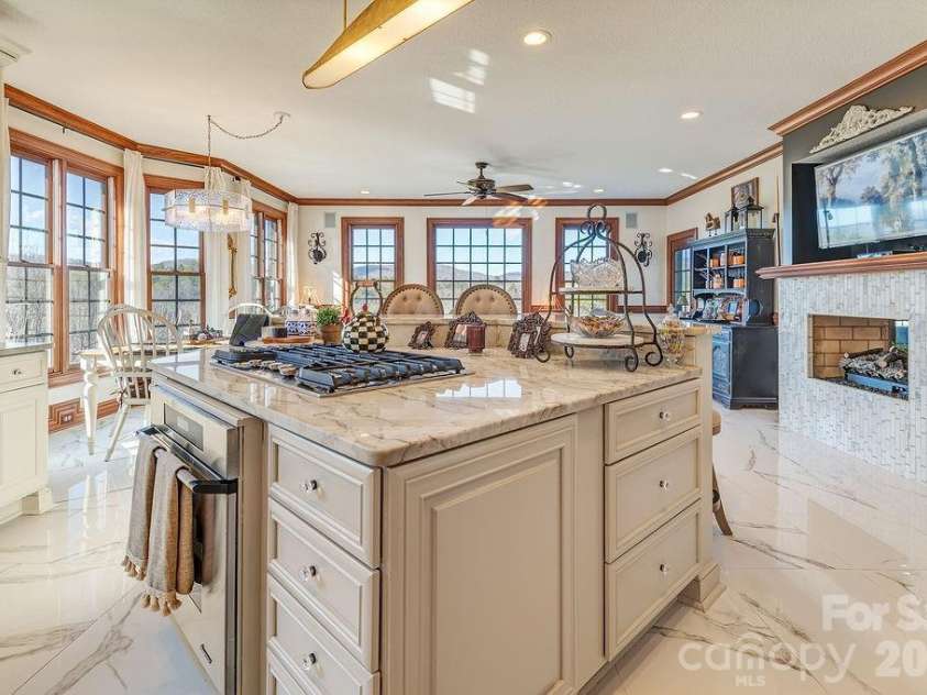 76 Bradford Vistas Drive, Fletcher, NC 28732.  MLS# CAR4335092, YatesRealty ID 2410. 