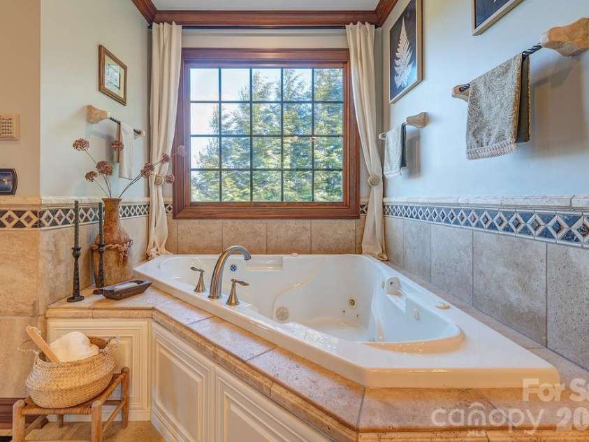 76 Bradford Vistas Drive, Fletcher, NC 28732.  MLS# CAR4335092, YatesRealty ID 2410. 