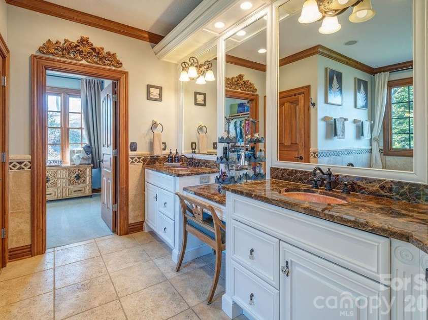 76 Bradford Vistas Drive, Fletcher, NC 28732.  MLS# CAR4335092, YatesRealty ID 2410. 