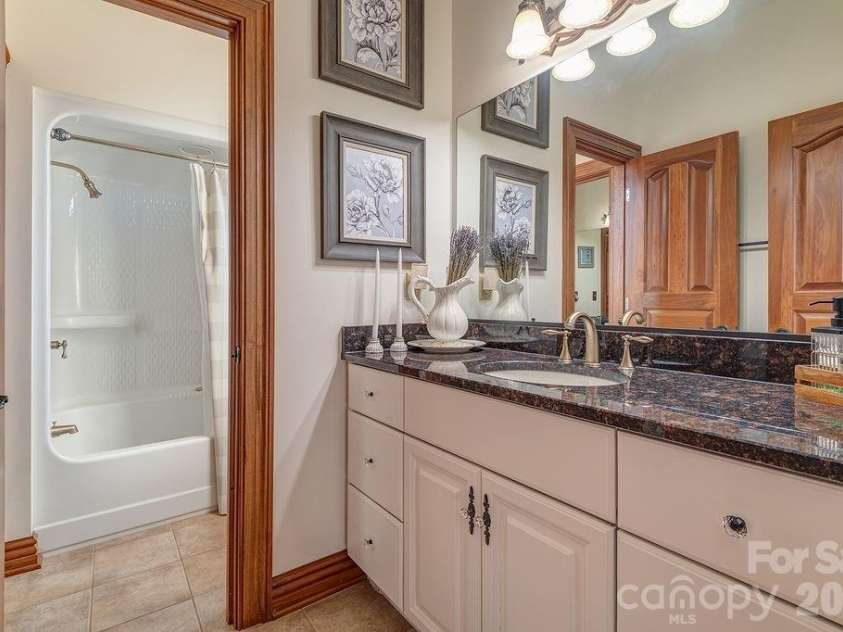 76 Bradford Vistas Drive, Fletcher, NC 28732.  MLS# CAR4335092, YatesRealty ID 2410. 