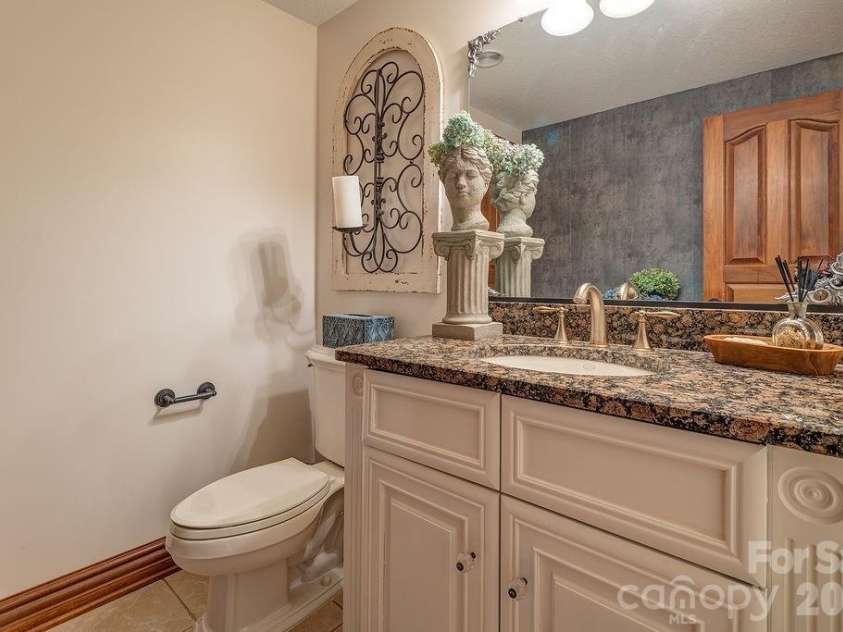 76 Bradford Vistas Drive, Fletcher, NC 28732.  MLS# CAR4335092, YatesRealty ID 2410. 