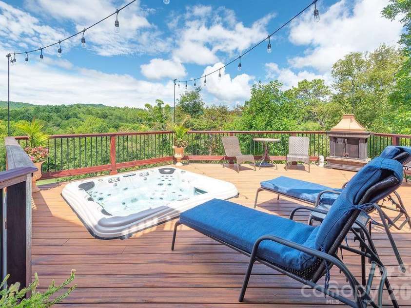 76 Bradford Vistas Drive, Fletcher, NC 28732.  MLS# CAR4335092, YatesRealty ID 2410. 