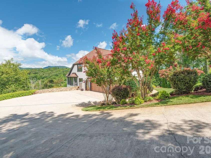 76 Bradford Vistas Drive, Fletcher, NC 28732.  MLS# CAR4335092, YatesRealty ID 2410. 