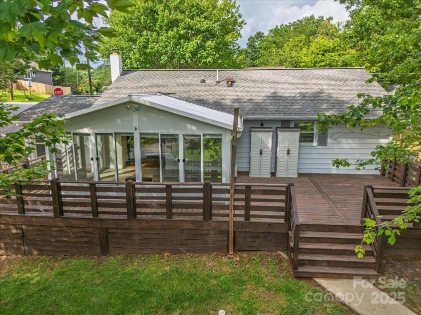74 Hi Alta Avenue, Asheville, NC 28806.  MLS# CAR4273478, YatesRealty ID 24100. 