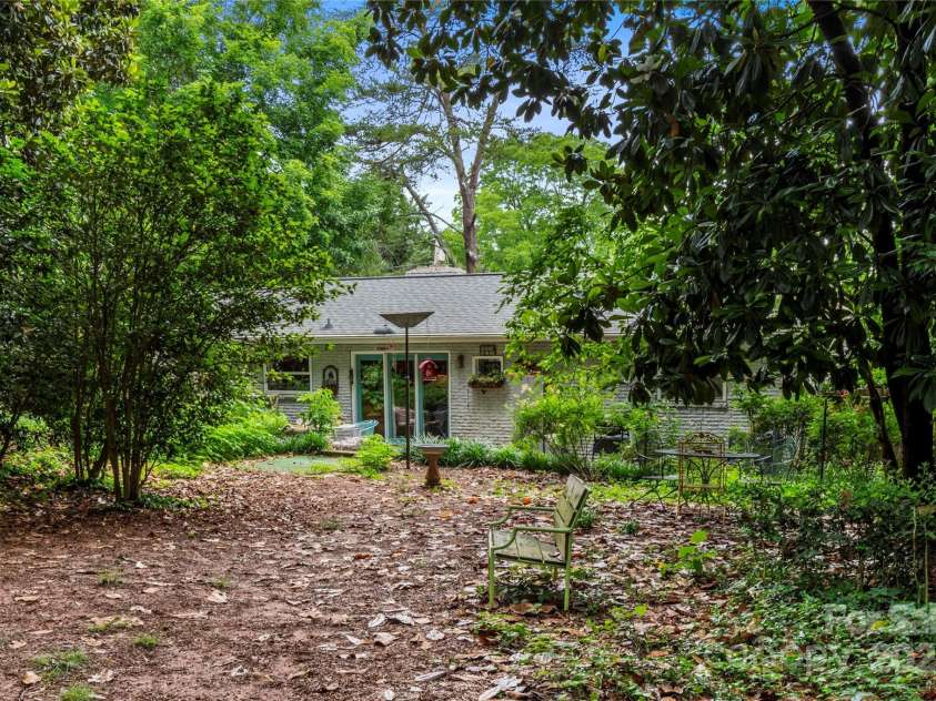 151 Cynthia Street, Statesville, NC 28677.  MLS# CAR4266798, YatesRealty ID 24102. 