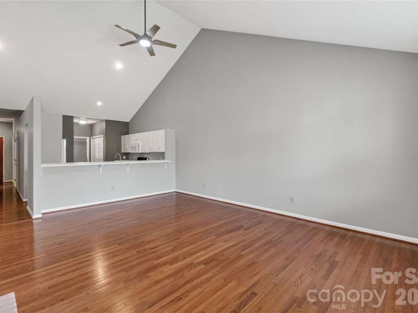 19830 Oak Leaf Circle, Cornelius, NC 28031.  MLS# CAR4362846, YatesRealty ID 24102. 
