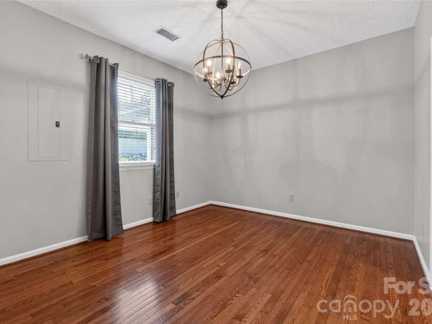 19830 Oak Leaf Circle, Cornelius, NC 28031.  MLS# CAR4362846, YatesRealty ID 24102. 