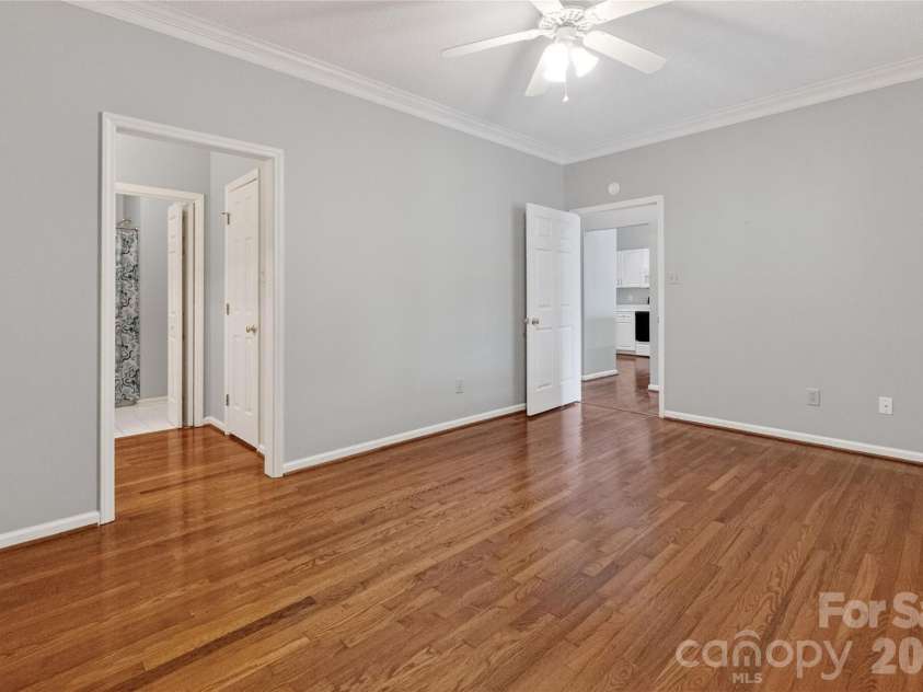 19830 Oak Leaf Circle, Cornelius, NC 28031.  MLS# CAR4362846, YatesRealty ID 24102. 