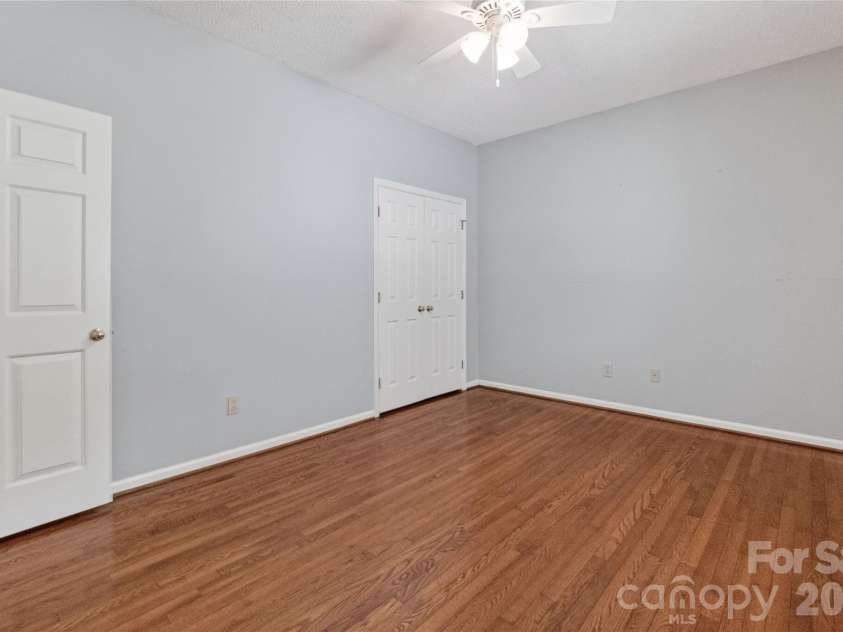 19830 Oak Leaf Circle, Cornelius, NC 28031.  MLS# CAR4362846, YatesRealty ID 24102. 