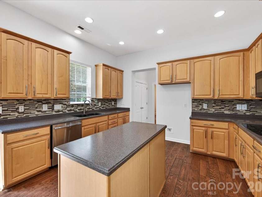 428 Ranelagh Drive, Waxhaw, NC 28173.  MLS# CAR4370707, YatesRealty ID 24103. 