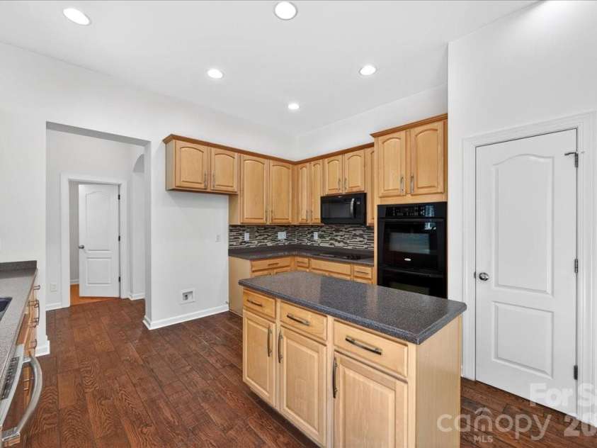 428 Ranelagh Drive, Waxhaw, NC 28173.  MLS# CAR4370707, YatesRealty ID 24103. 