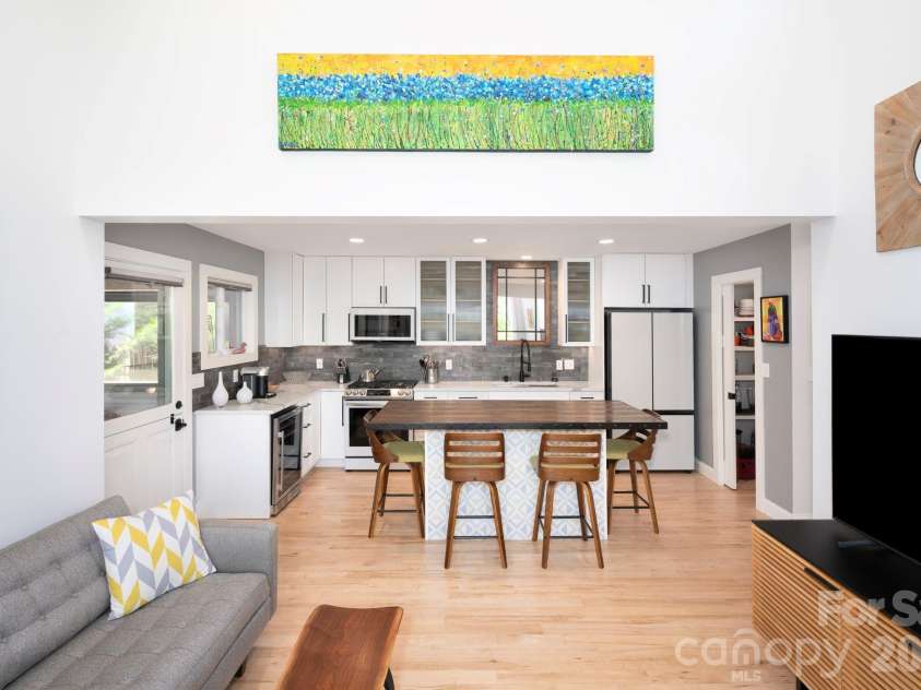 21 & 19 Crescent Street, Asheville, NC 28801.  MLS# CAR4380690, YatesRealty ID 24104. Open Floor Plan with Maple Flooring Throughout