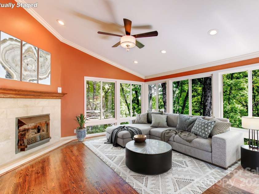 305 High Point Lane, Hendersonville, NC 28791.  MLS# CAR4264102, YatesRealty ID 24104. 