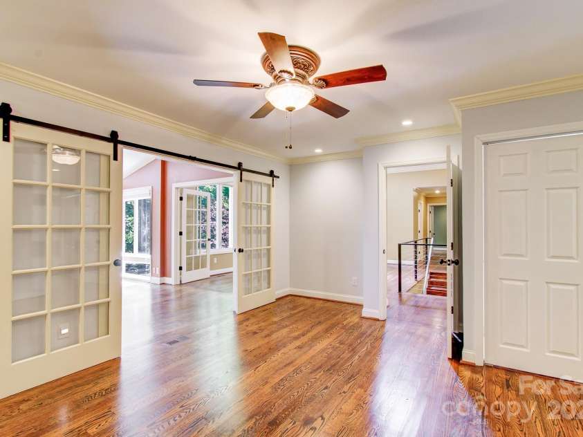 305 High Point Lane, Hendersonville, NC 28791.  MLS# CAR4264102, YatesRealty ID 24104. 