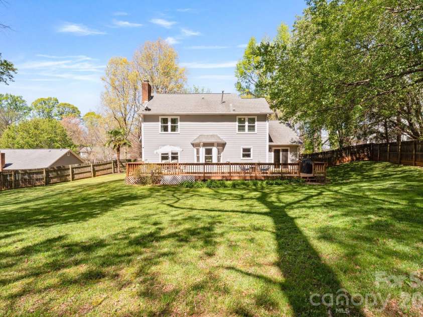 110 Steuben Drive, Huntersville, NC 28078.  MLS# CAR4362724, YatesRealty ID 24105. Large fully fenced backyard