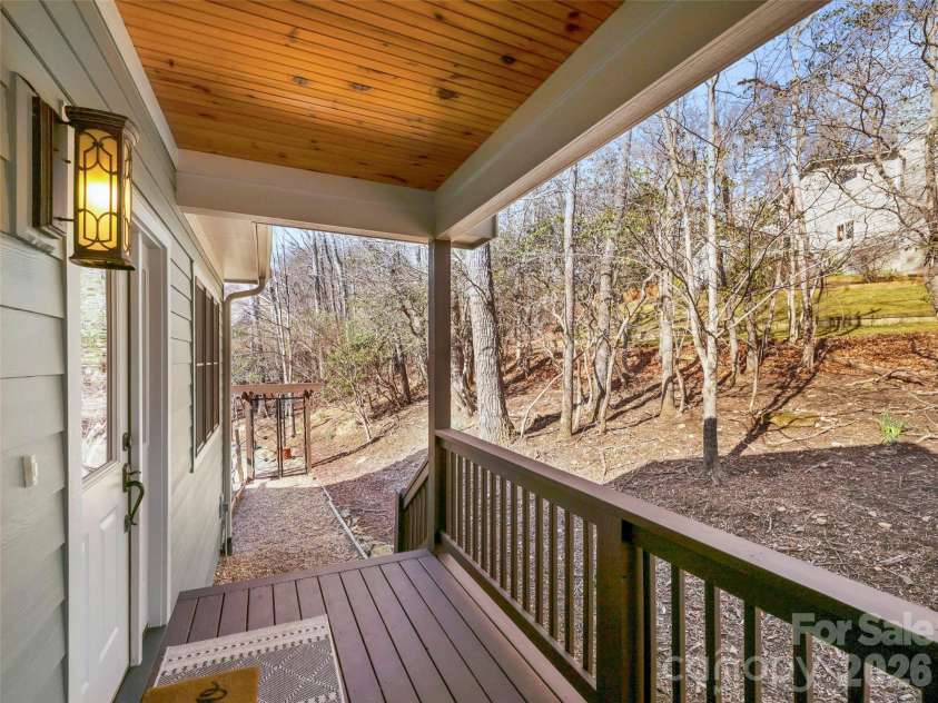 21 Sugar Maple Drive, Mills River, NC 28759.  MLS# CAR4358903, YatesRealty ID 24106. 