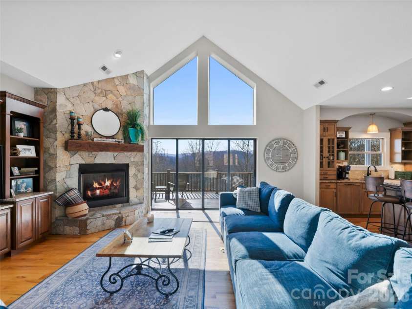 21 Sugar Maple Drive, Mills River, NC 28759.  MLS# CAR4358903, YatesRealty ID 24106. 