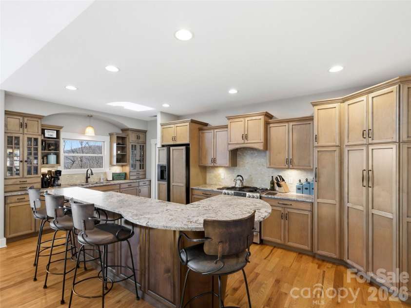 21 Sugar Maple Drive, Mills River, NC 28759.  MLS# CAR4358903, YatesRealty ID 24106. 