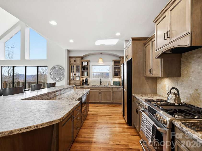 21 Sugar Maple Drive, Mills River, NC 28759.  MLS# CAR4358903, YatesRealty ID 24106. 