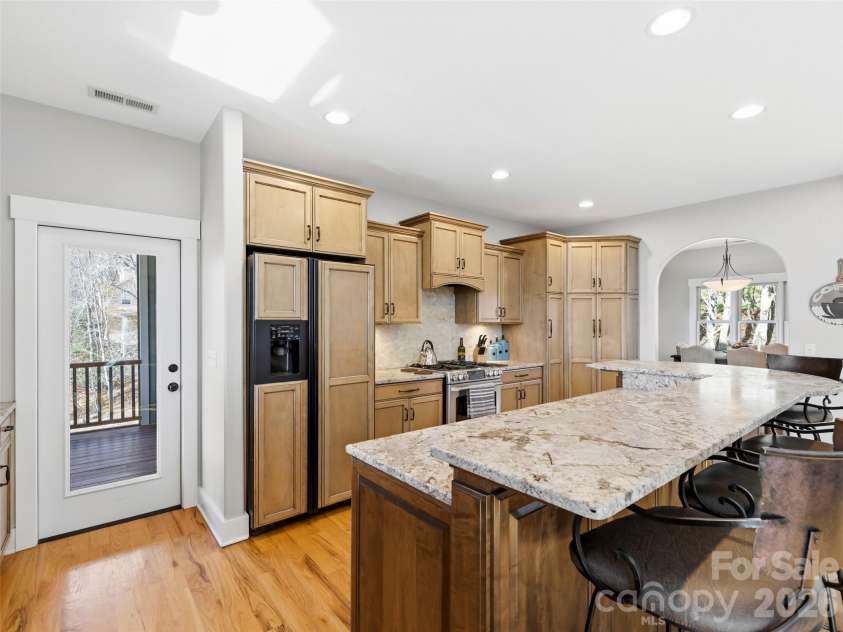21 Sugar Maple Drive, Mills River, NC 28759.  MLS# CAR4358903, YatesRealty ID 24106. 