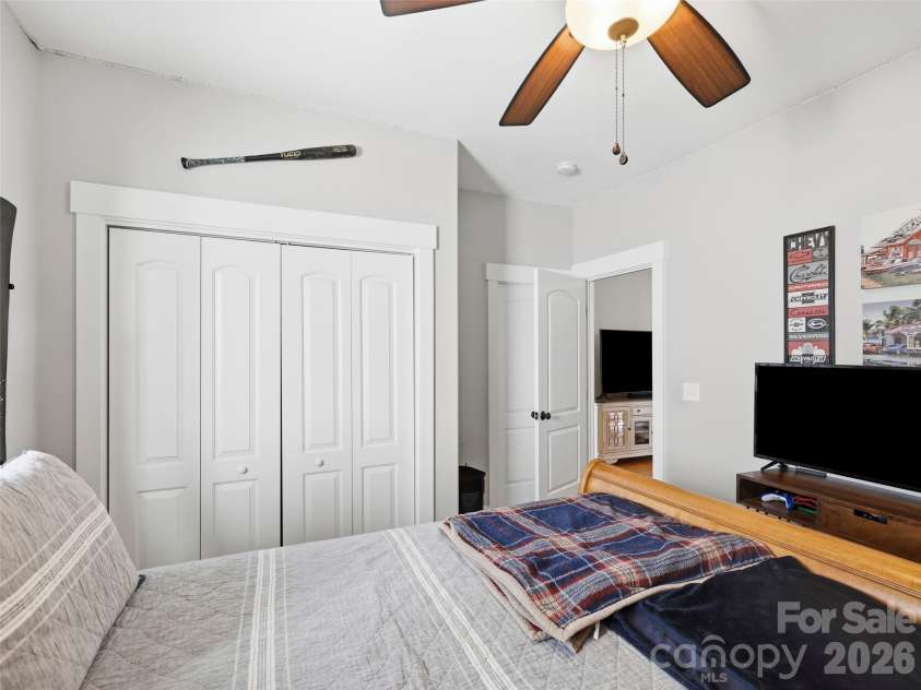 21 Sugar Maple Drive, Mills River, NC 28759.  MLS# CAR4358903, YatesRealty ID 24106. 