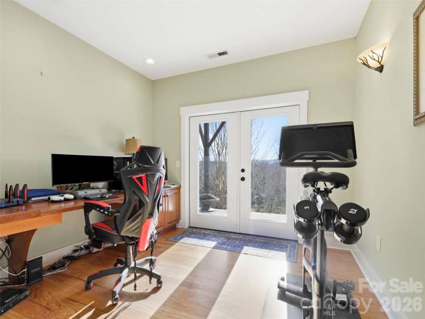 21 Sugar Maple Drive, Mills River, NC 28759.  MLS# CAR4358903, YatesRealty ID 24106. 